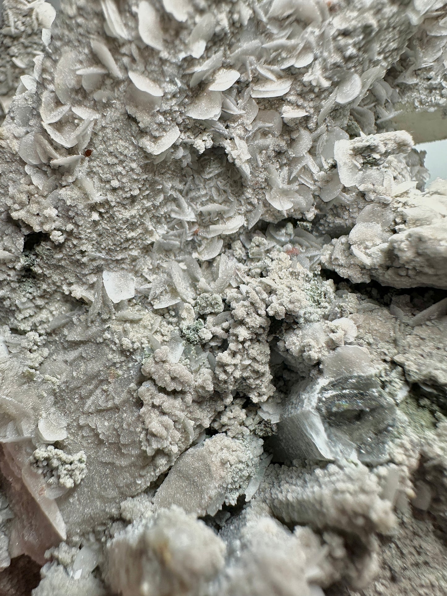 Inner Mongolia High-Temperature Quartz Cluster with Calcite & Chlorite｜Rare Chinese Mineral Specimen